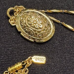 Gold Tone Necklace 1928